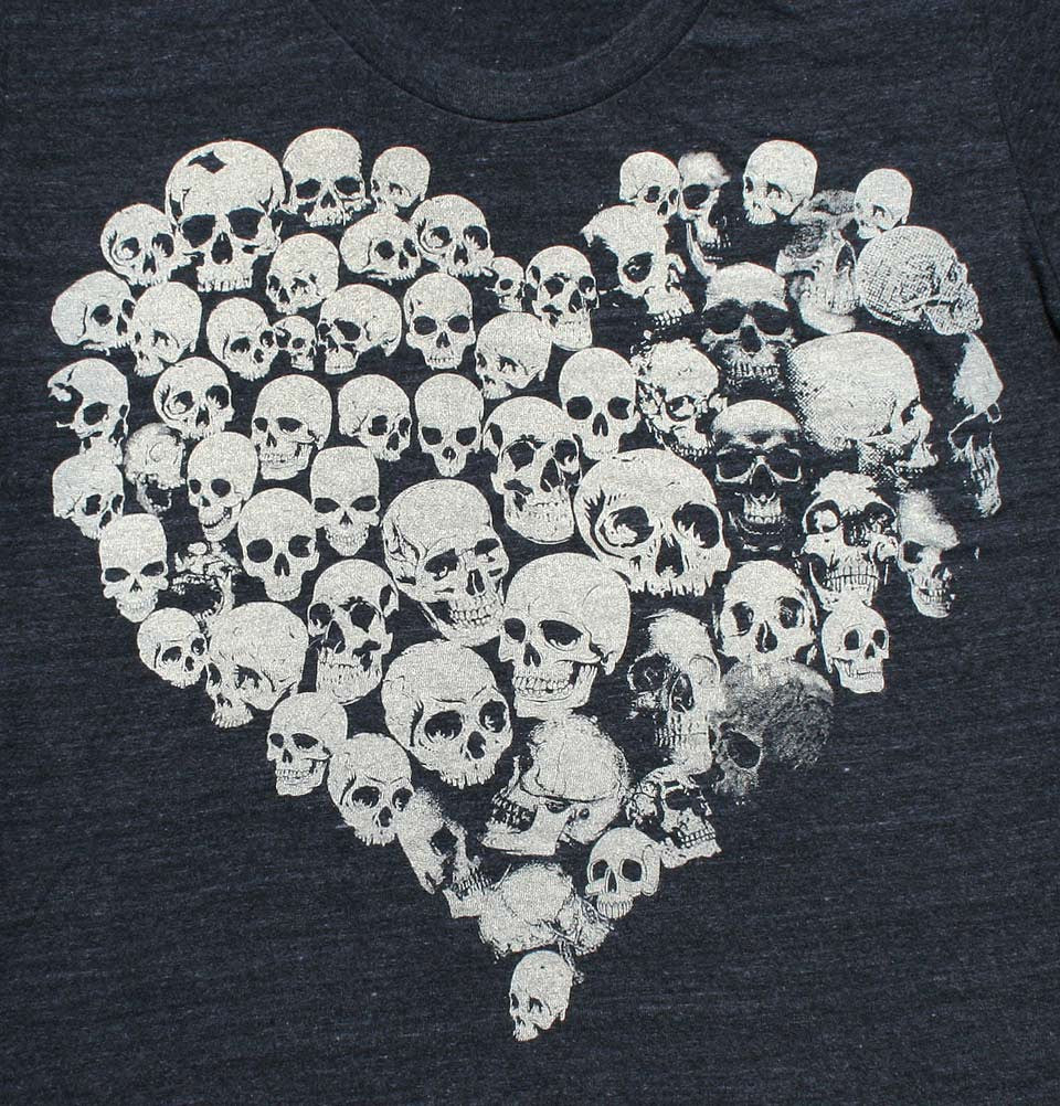 HEART SKULLS Women's T-shirt - t-shirtology - Tees.ca